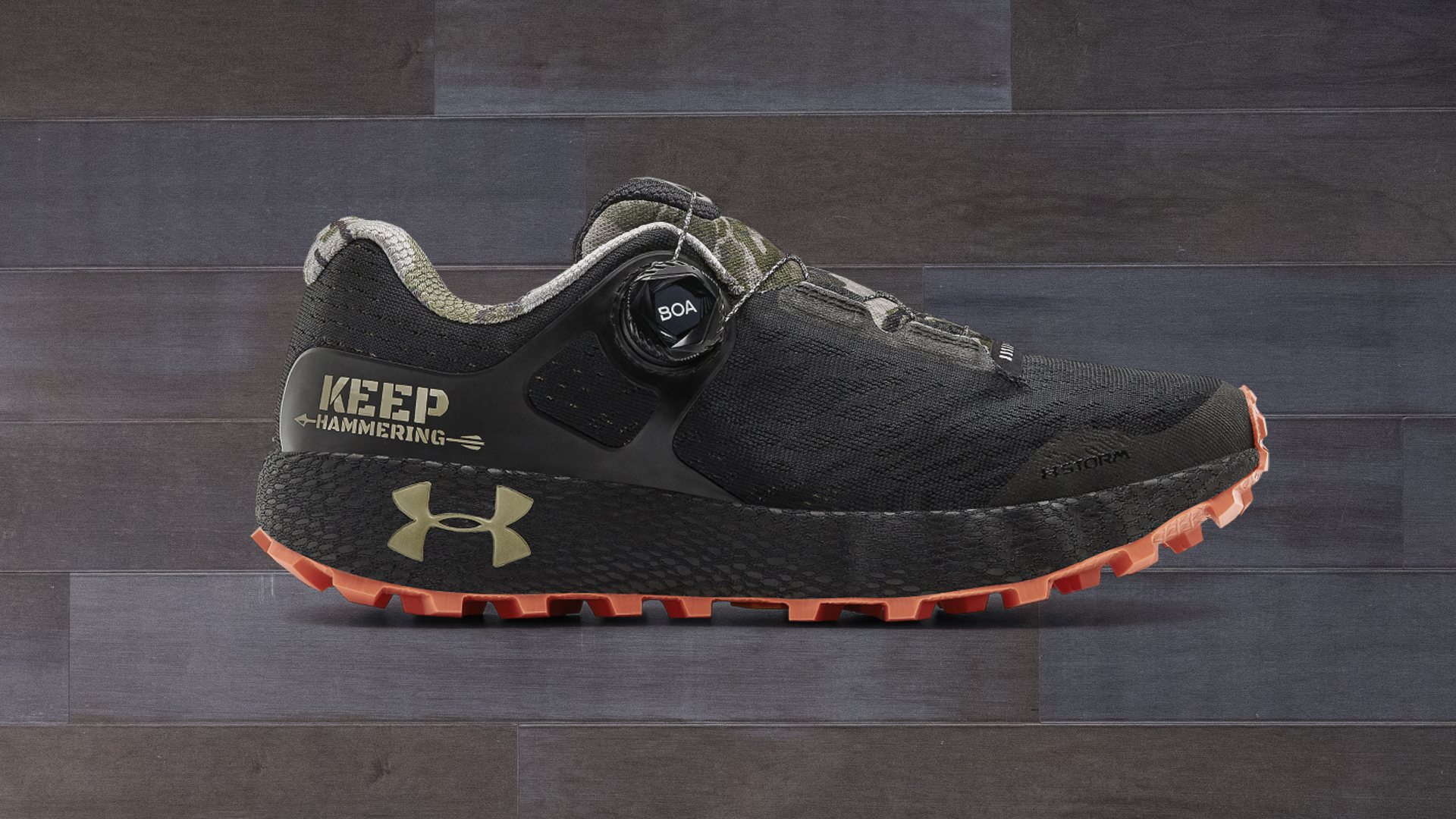 under armour keep hammering running shoes